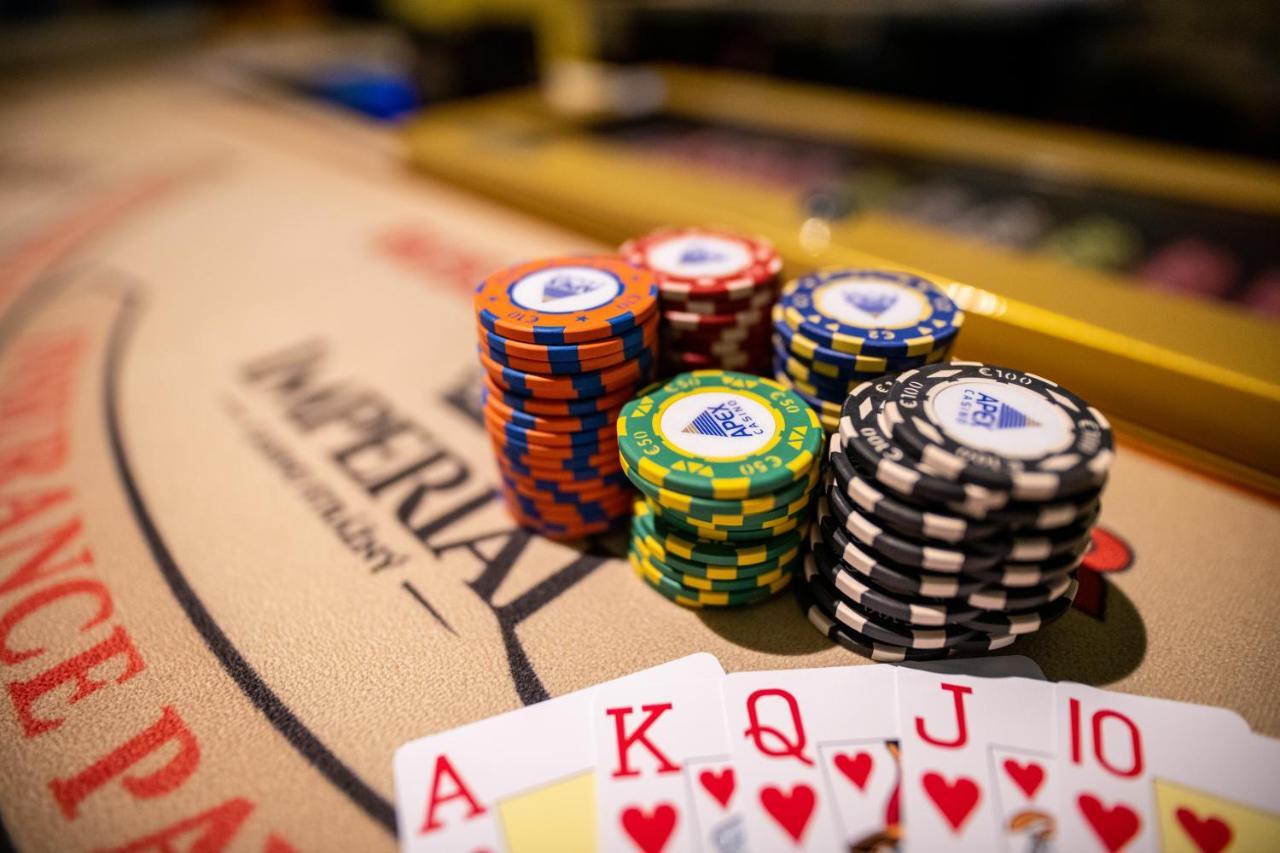 Imperial Casino Strazny Hotel Екстериор снимка