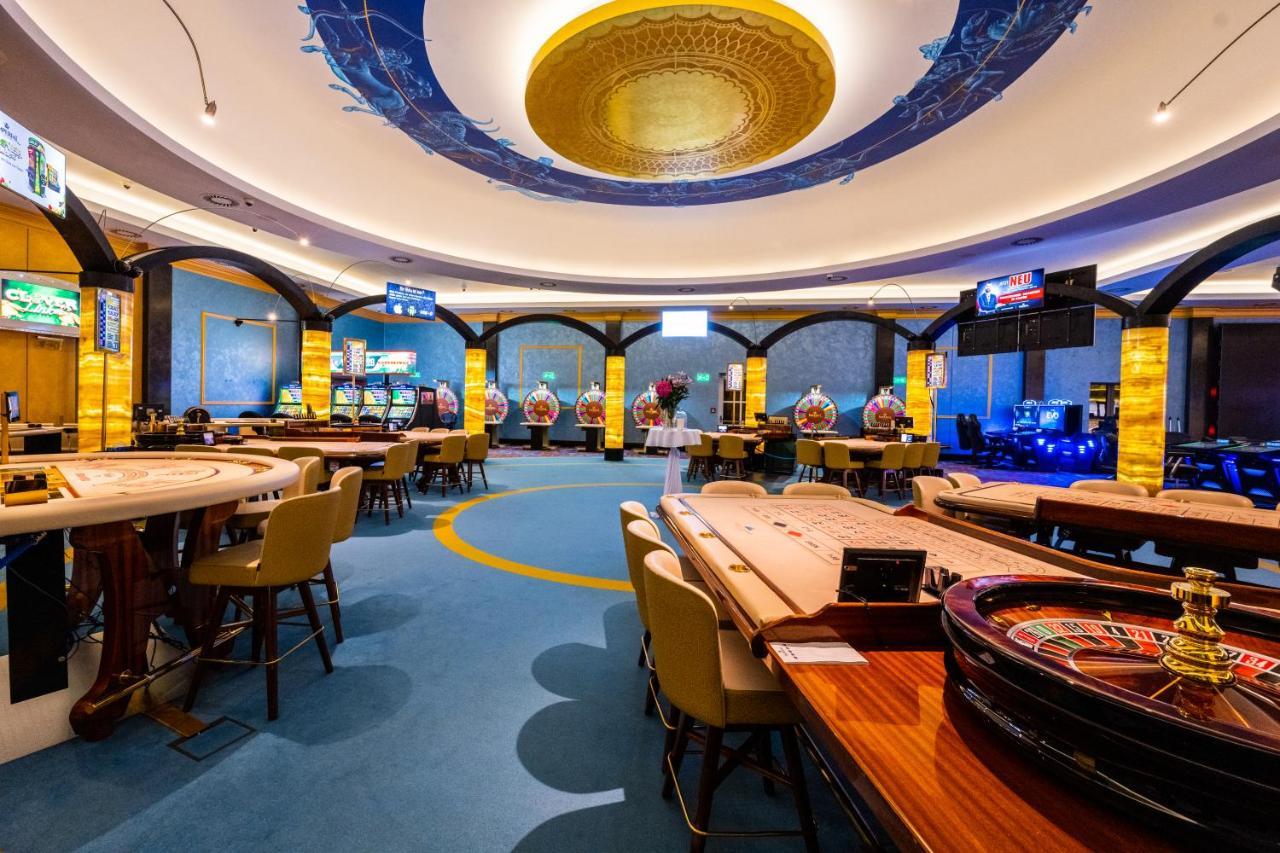 Imperial Casino Strazny Hotel Екстериор снимка